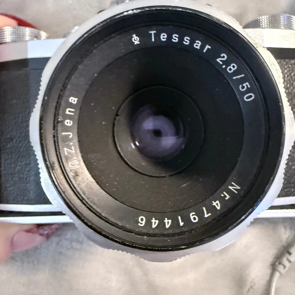Vintage Praktica FX3 35mm Camera Zeiss Jena Tessar 50mm f/2.8 Honeywell Flash